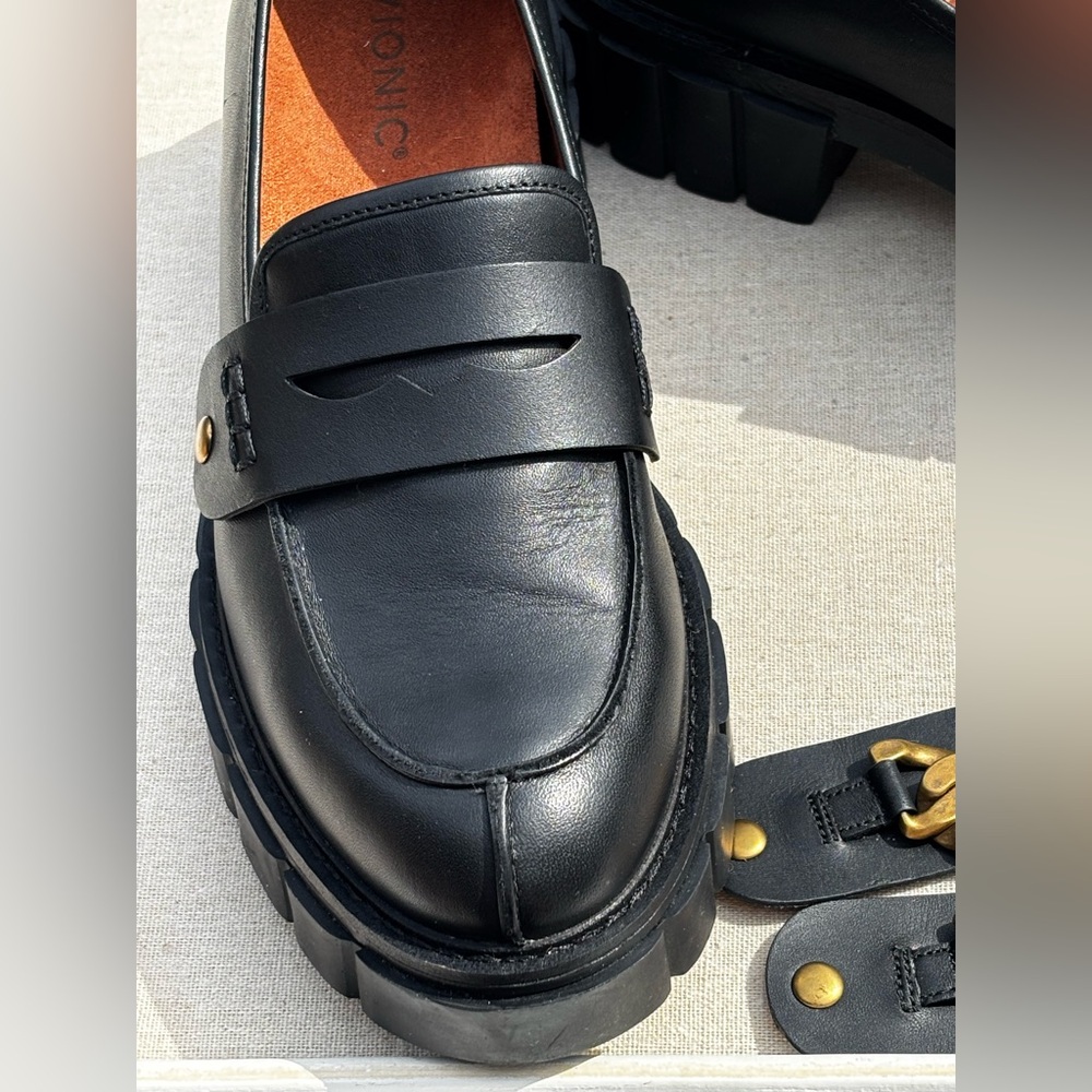 Vionic Penny Loafers With Lug Soles.2 Snap on Front Choices,Gold Chain Or Plain. - Picture 12 of 13